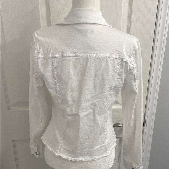 NWOT Women's White Denim Jacket Fitted Silver Buttons Size XS - Picture 7 of 15
